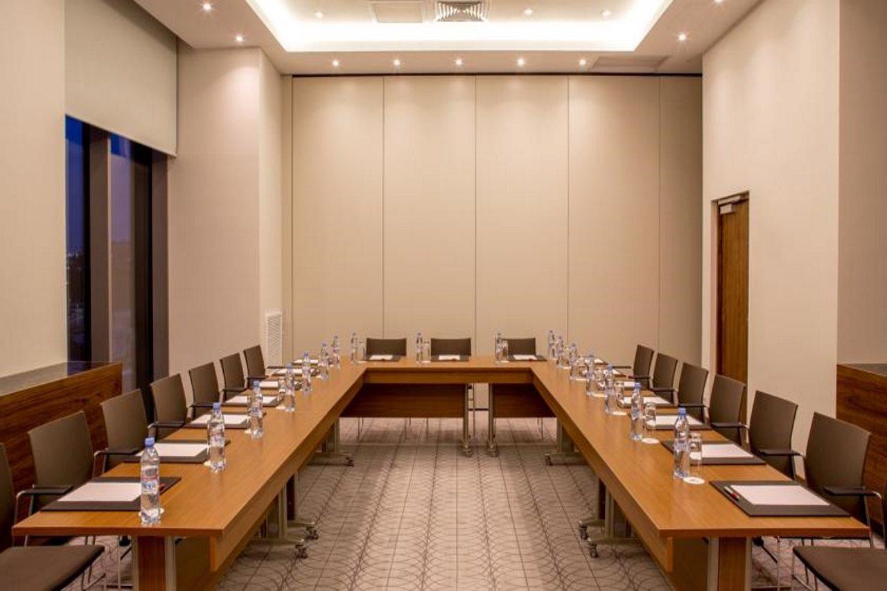 Minsk Marriott Hotel Bagian luar foto