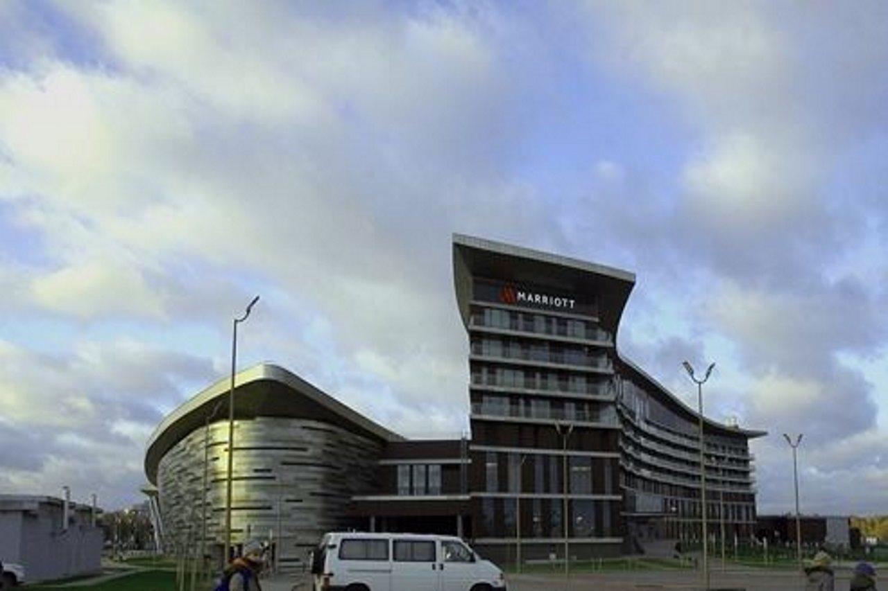 Minsk Marriott Hotel Bagian luar foto