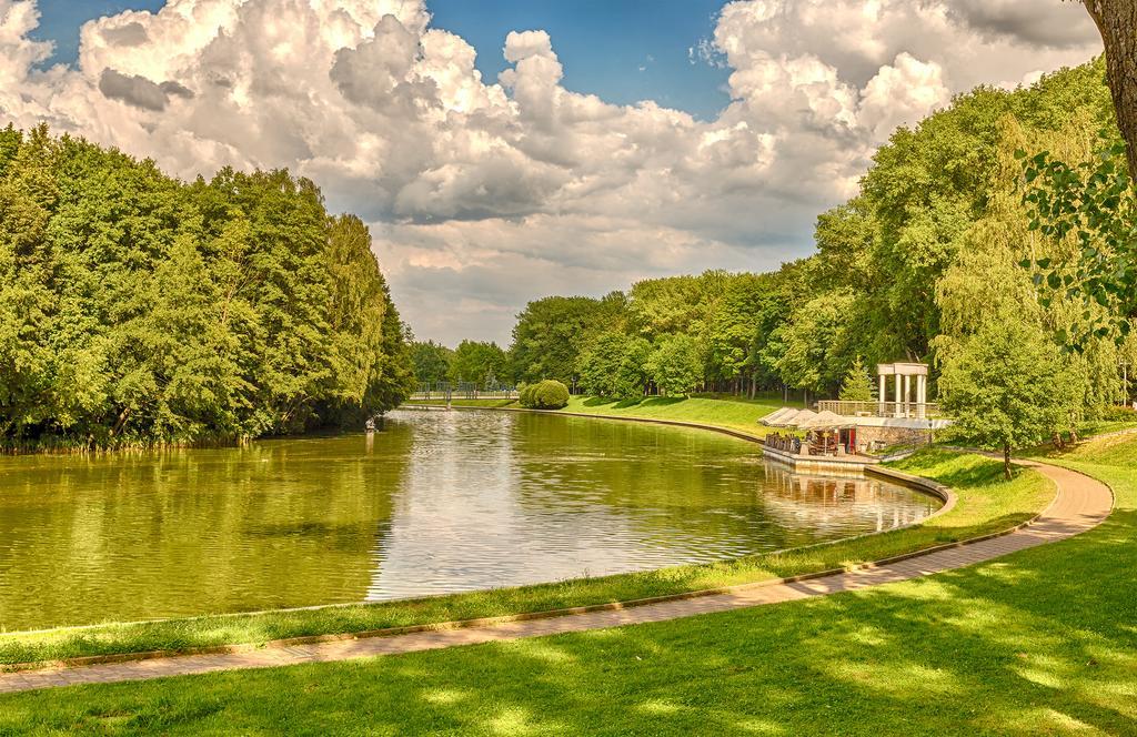 Minsk Marriott Hotel Bagian luar foto