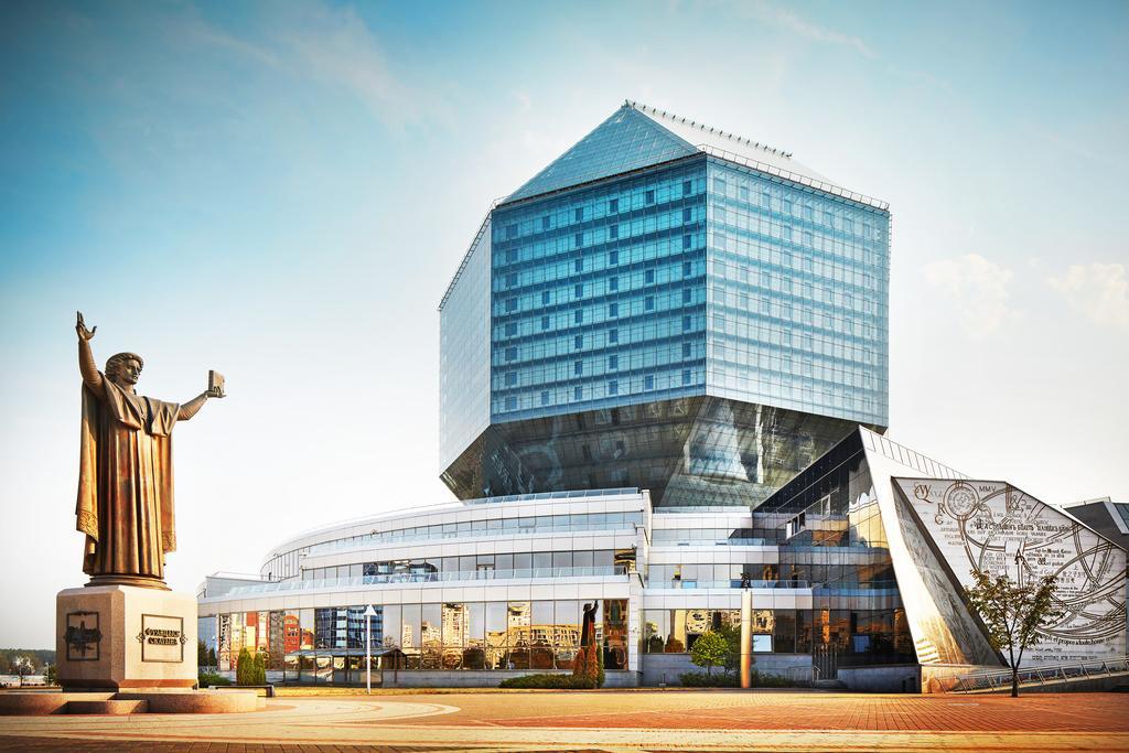 Minsk Marriott Hotel Bagian luar foto