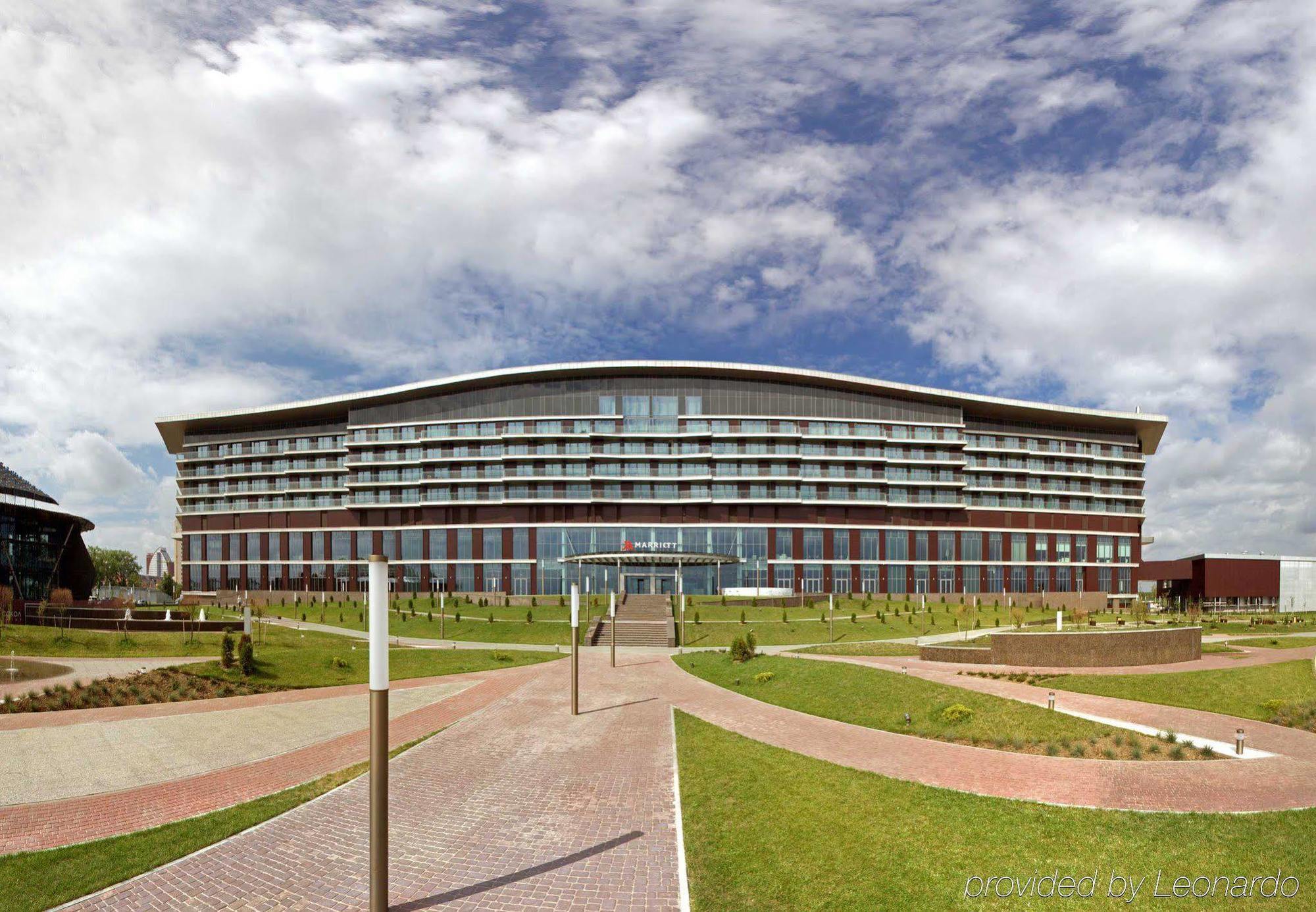 Minsk Marriott Hotel Bagian luar foto