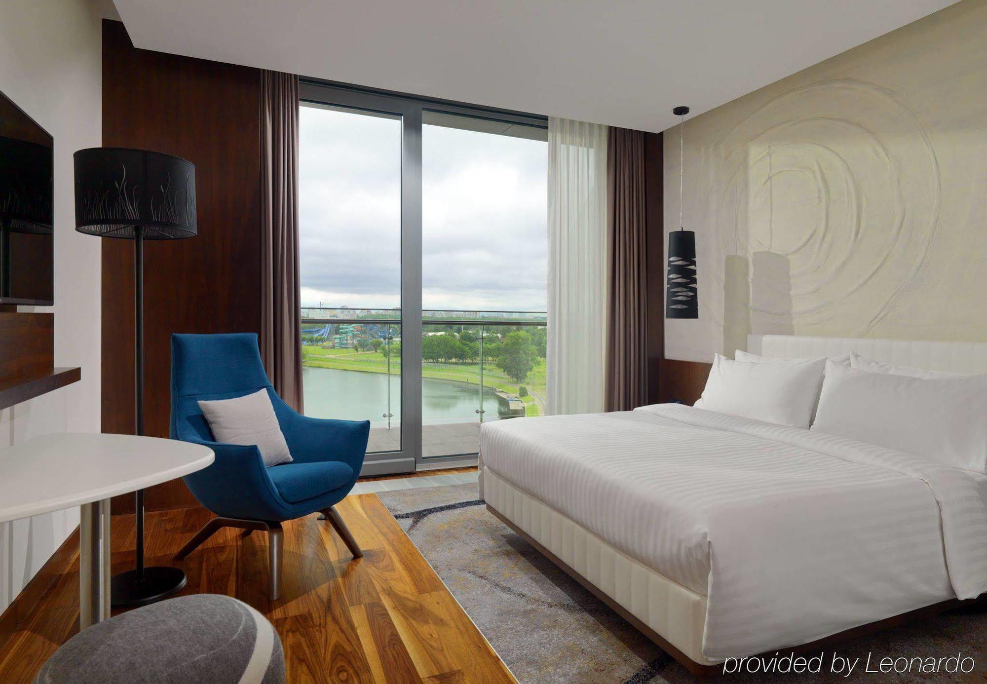 Minsk Marriott Hotel Bagian luar foto