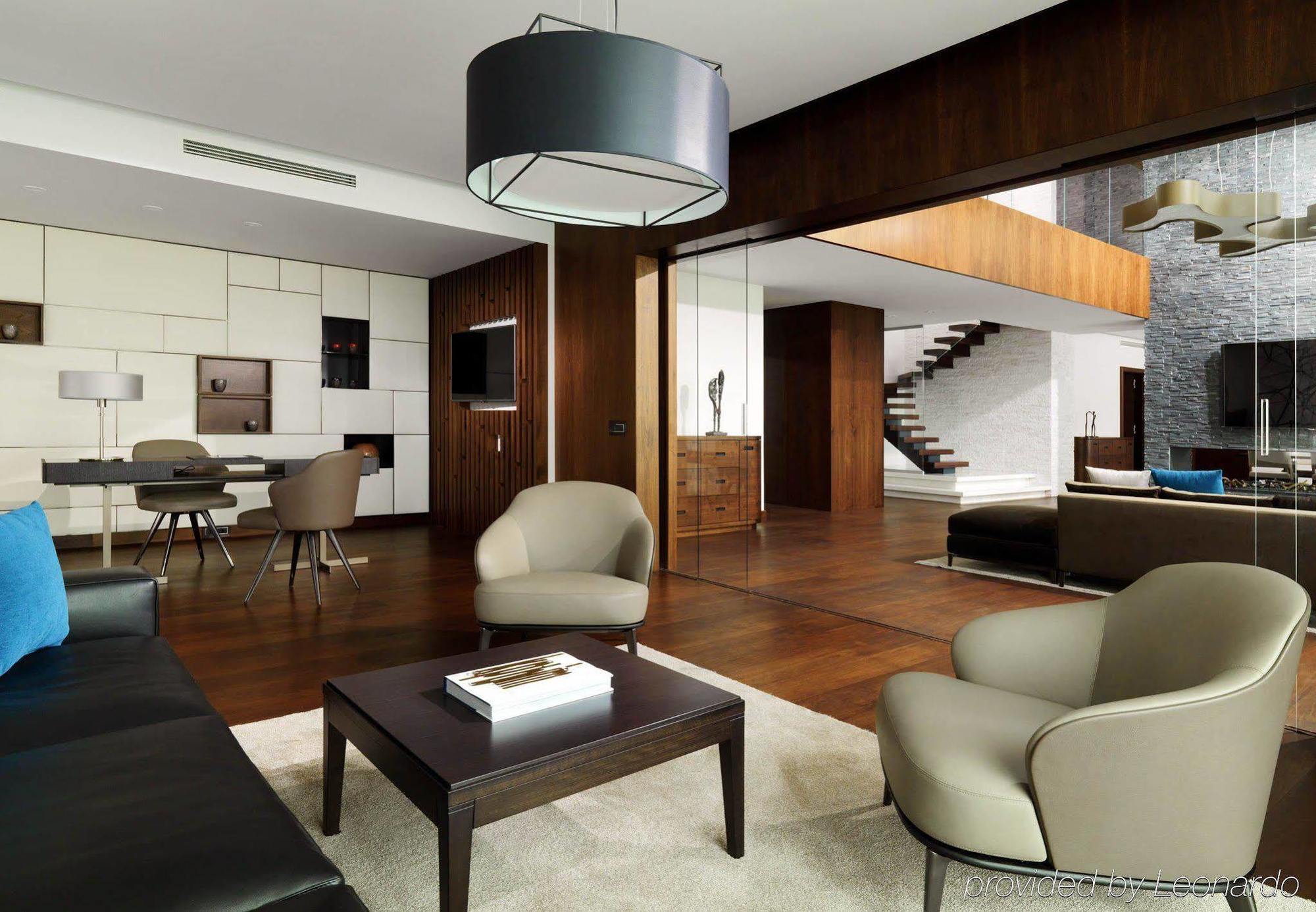 Minsk Marriott Hotel Bagian luar foto