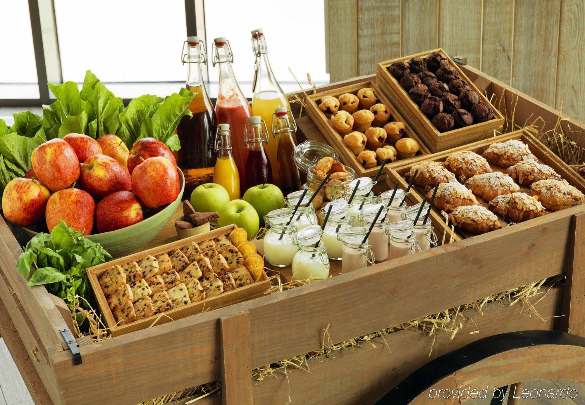 Minsk Marriott Hotel Bagian luar foto