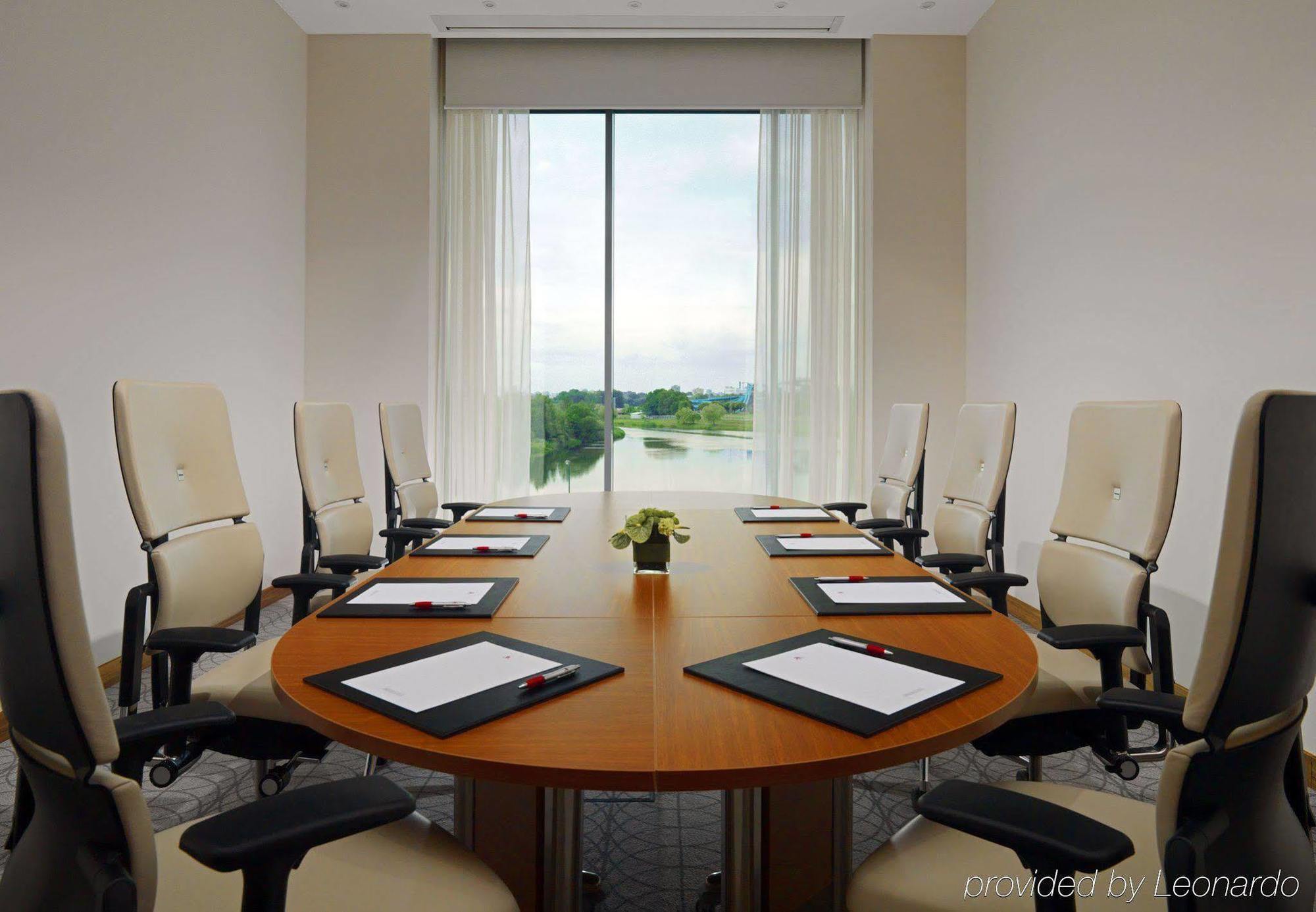 Minsk Marriott Hotel Bagian luar foto