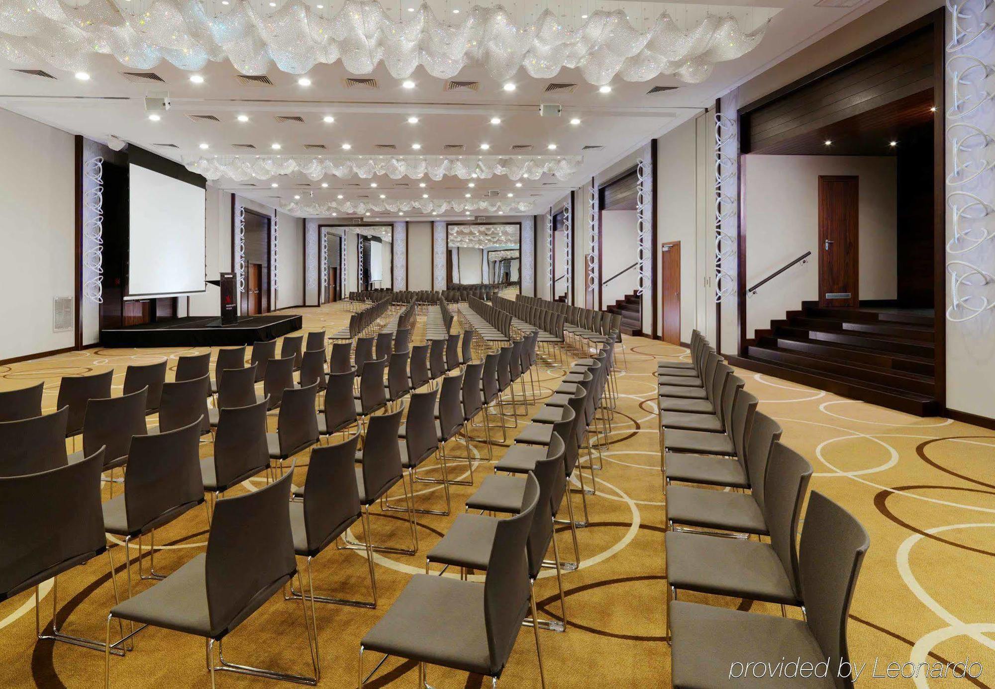 Minsk Marriott Hotel Bagian luar foto