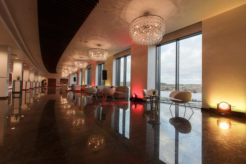 Minsk Marriott Hotel Bagian luar foto
